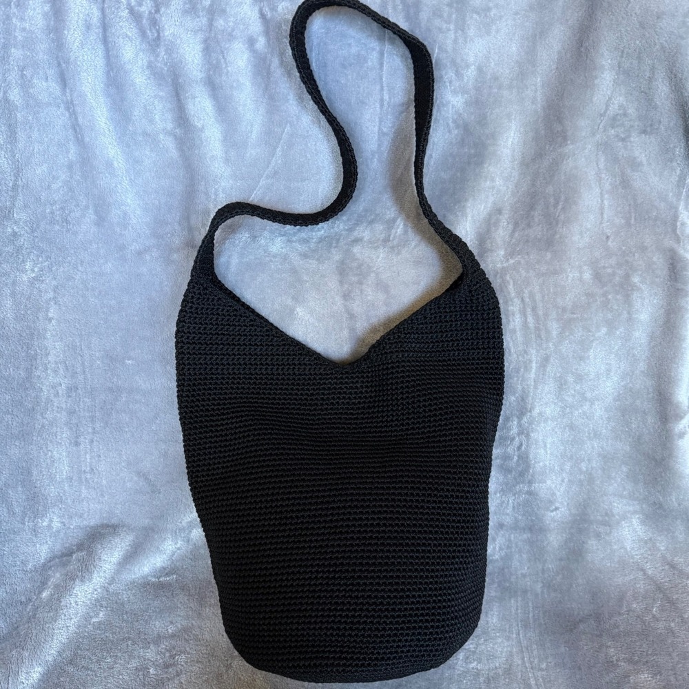 The Sak Black Crochet Bucket Bag Woven Hobo Shoulder Purse Magnetic Snap